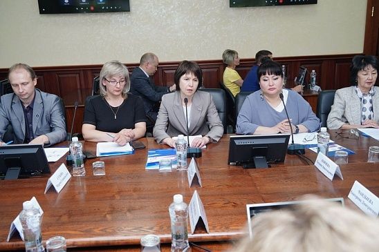 Обсуждены актуальные проблемы сохранения и изучения русского языка на приграничных территориях