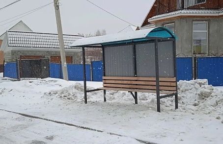 На улице Соловьиная установлен новый остановочный павильон