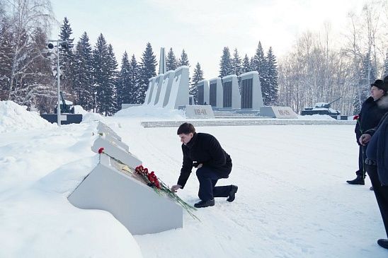 Парламентарии  отметили 79-ую годовщину полного освобождения Ленинграда от фашистской блокады