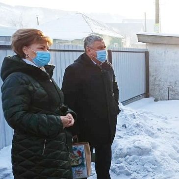 Герман Чепкин и Татьяна Гигель помогли ветерану в подключении его дома к газовой сети