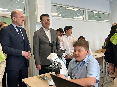 В Усть-Коксе открылась новая школа 