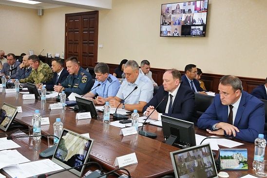Состоялось совместное заседание Антитеррористической комиссии и оперативного штаба региона