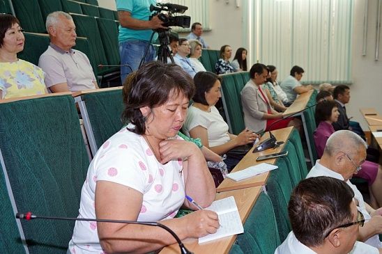 О роли Д.И. Табаева в  подготовке и принятии Конституции Республики Алтай