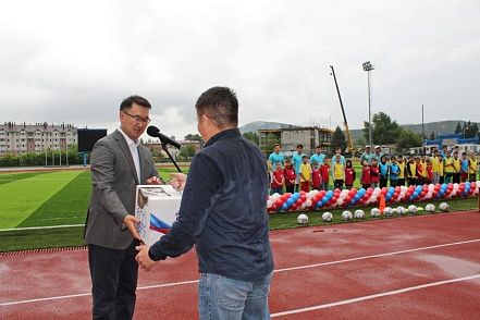 В Горно-Алтайске открылась детская футбольная школа «Катунь»  