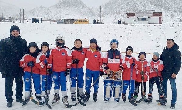 Первенство по хоккею с мячом состоялось в селе Нижняя-Талда