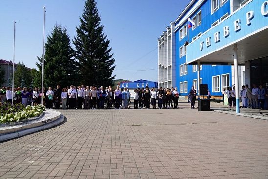 Артур Кохоев поздравил студентов ГАГУ с 1 сентября