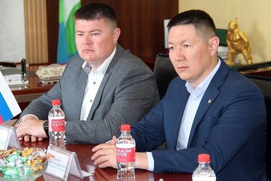 Делегация Республики Алтай во главе со спикером  Артуром Кохоевым посетила Баян-Ульгийский и Ховд аймаки Монголии